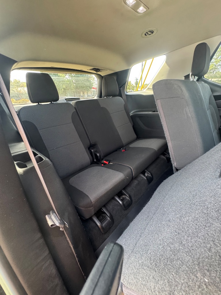 2018 Chevrolet Traverse LS - Photo 11