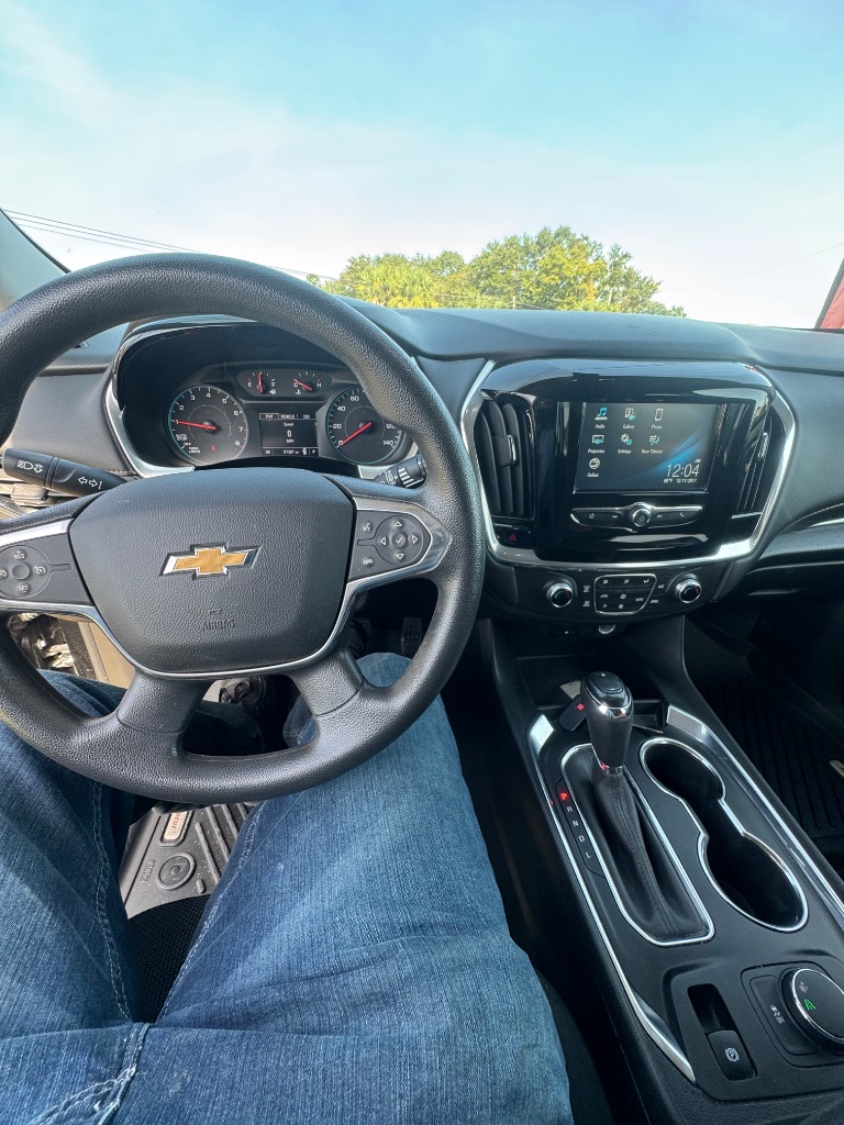 2018 Chevrolet Traverse LS - Photo 6